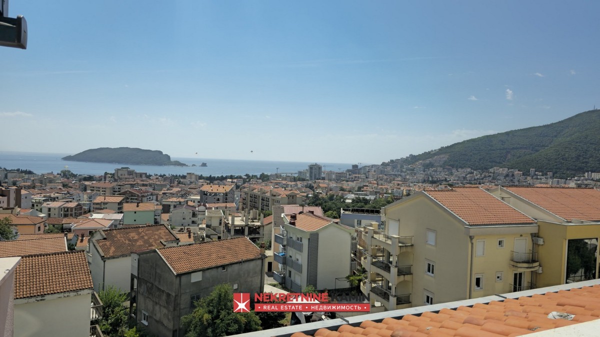 160 m² Duplex Apartment with Large Terrace and Sea Views, Lazi, Budva